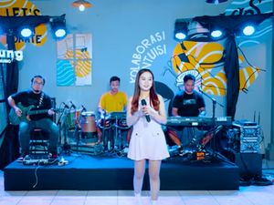 Lirik Lagu Sisa Sisa Cinta Diva Hani Lirik Lagu Sisa Sisa Cinta Diva Hani