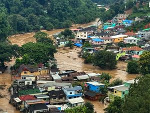 Foto Udara Banjir Parah di Thailand Akibat Topan Yagi