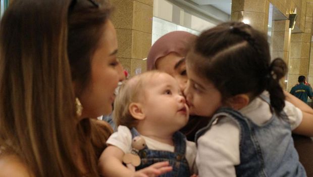 Guzel dan Kamari