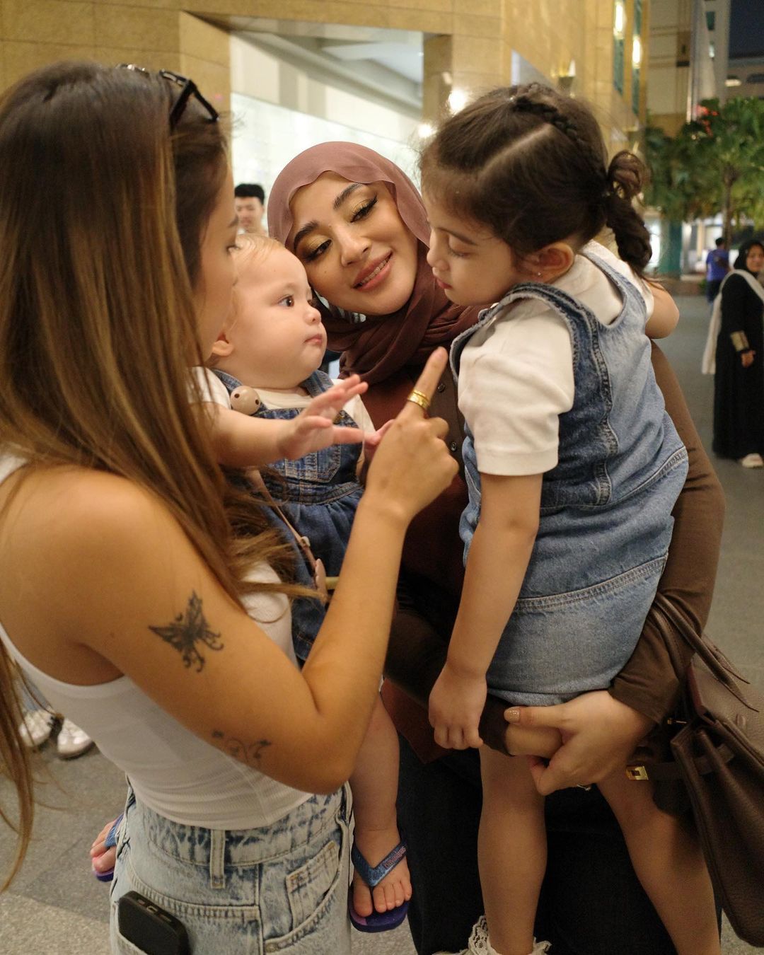 Guzel dan Kamari