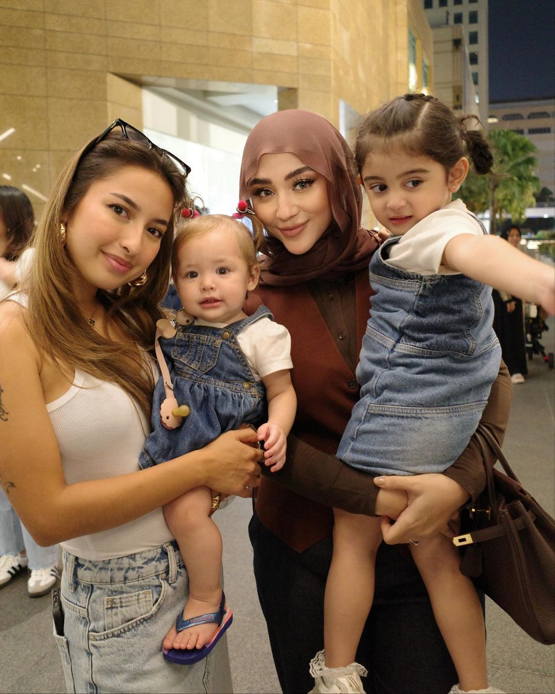 Guzel dan Kamari
