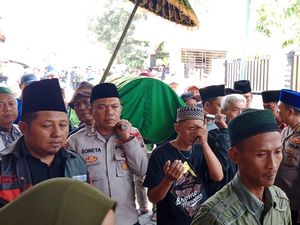Remaja Malang Meninggal Dikeroyok gegara Logo Silat, Ortu Tuntut Keadilan Remaja Malang Meninggal Dikeroyok gegara Logo Silat, Ortu Tuntut Keadilan