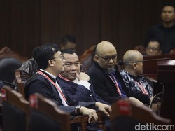 MK Tolak Gugatan Novel Baswedan Soal Batas Usia Capim KPK