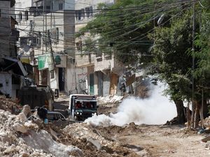 Penampakan Jalan-jalan di Tulkarm Hancur Usai Dibuldoser Israel