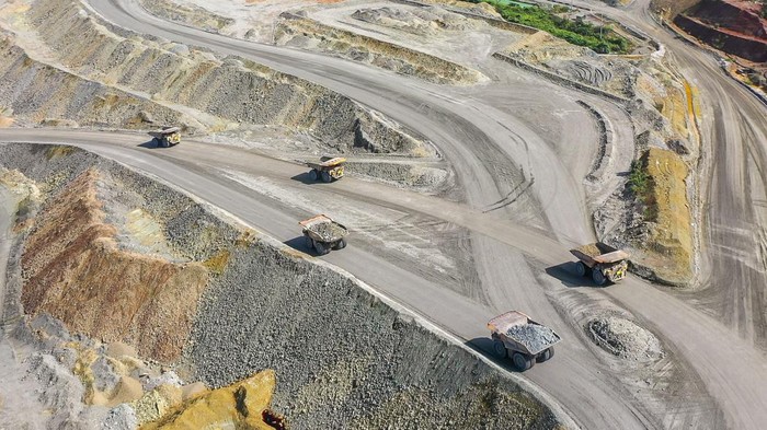 Perusahaan tambang tembaga dan emas, PT Amman Mineral Internasional Tbk (AMMAN) Perusahaan tambang tembaga dan emas, PT Amman Mineral Internasional Tbk (AMMAN)