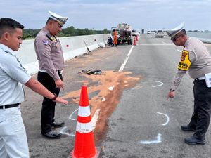 Pesta Sabu di Mobil Berujung 3 Pria Tewas Kecelakaan di Tol Pekanbaru-Dumai Pesta Sabu di Mobil Berujung 3 Pria Tewas Kecelakaan di Tol Pekanbaru-Dumai