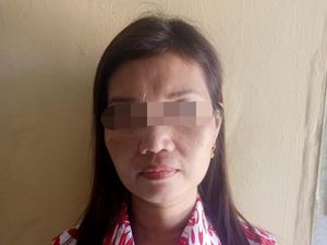 Nonieng Diringkus Usai Gelapkan Ratusan Juta dari 2 Perusahaan di Prabumulih Nonieng Diringkus Usai Gelapkan Ratusan Juta dari 2 Perusahaan di Prabumulih