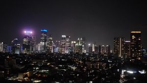 Menikmati Pemandangan Pencakar Langit Jakarta dari Tanjakan 13