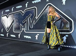Foto: Artis Berbusana Terbaik di MTV VMA 2024, Taylor Swift Bak Ratu Punk Foto: Artis Berbusana Terbaik di MTV VMA 2024, Taylor Swift Bak Ratu Punk