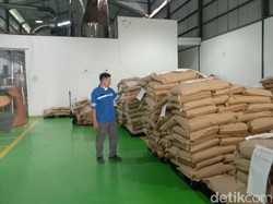 Mengintip Produksi Susu Ikan di Indramayu