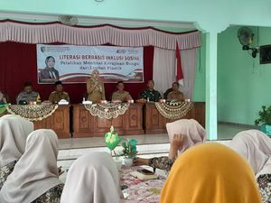 Bupati Demak Dorong Pengurangan Sampah Plastik Lewat Program Literasi Bupati Demak Dorong Pengurangan Sampah Plastik Lewat Program Literasi