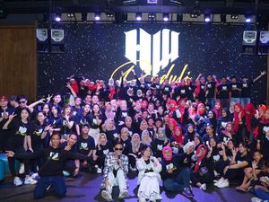 Jaga Keamanan Lingkungan Warga, Gold Dragon Palembang Bantu Pasang CCTV