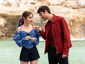 5 Fakta Eugenio Franceschini Pacar Baru Lily Collins di Emily In Paris 4 5 Fakta Eugenio Franceschini Pacar Baru Lily Collins di Emily In Paris 4