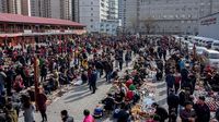 Geliat Pasar Antik Terbesar di Beijing