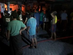 Pasar Pucuk Lamongan Dilalap Si Jago Merah