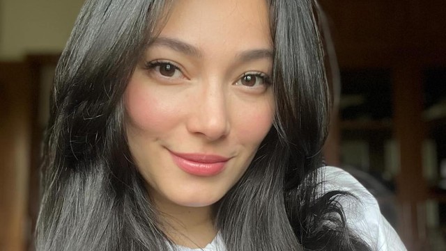 Update Informasi Selebriti InsertLive : Kronologi Asmirandah Jatuh di Kamar Mandi hingga Dilarikan ke Rumah Sakit