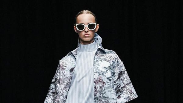 Fotro: 10 Koleksi Benang Jarum di Dubai Fashion Week Spring/Summer 2025