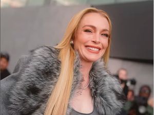 Potret Terbaru Lindsay Lohan yang Viral, Disebut Kembali ke Wajah Lama Potret Terbaru Lindsay Lohan yang Viral, Disebut Kembali ke Wajah Lama