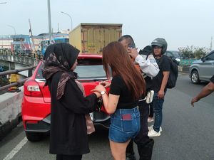 Pelajaran dari Baleno Tabrak Pembatas Jalan hingga Nyaris Jatuh di Flyover Ciputat Pelajaran dari Baleno Tabrak Pembatas Jalan hingga Nyaris Jatuh di Flyover Ciputat