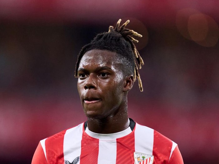 BILBAO, SPAIN - AUGUST 31: Nico Williams of Athletic Club looks on during the LaLiga match between Athletic Club and Atletico de Madrid  at Estadio de San Mames on August 31, 2024 in Bilbao, Spain. (Photo by Juan Manuel Serrano Arce/Getty Images)
