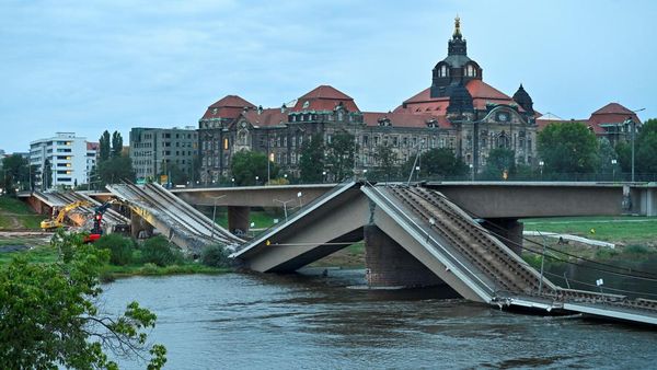 Kondisi Terkini Jembatan Carola di Jerman yang Ambruk ke Sungai