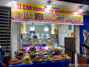Menjajal Nasi Padang Sumanik Batu Sangkar, Hidden Gem di Blok M