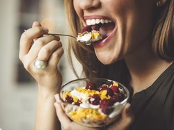 5 Makanan Ini Sebaiknya Dihindari Usai Sikat Gigi Pagi Hari