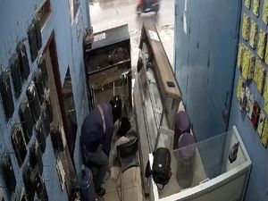 5 Fakta Ngeri Perampokan Agen Perbankan di Bandung