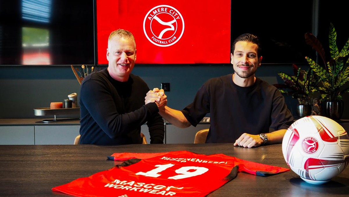 Thom Haye gabung Almere City. (Foto: dok. Almere City)