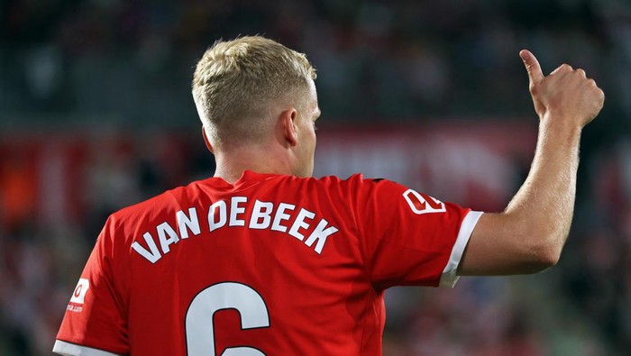 Donny van de Beek plays during the match between Girona FC and CA Osasuna, corresponding to week 3 of LaLiga EA Sports, at the Montilivi Stadium in Girona, Spain, on August 24, 2024. (Photo by Joan Valls/Urbanandsport/NurPhoto via Getty Images)