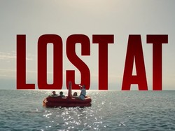 Sinopsis Film Great White, Misi Bertahan Hidup di Tengah Teror Hiu Ganas