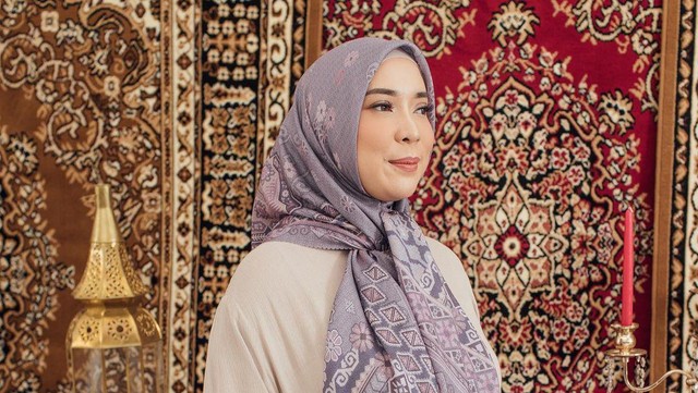 Berita Viral Selebriti dari InsertLive : Data Pribadi Nyaris Dicuri, Fitri Tropika Punya Tips Agar Tak Kena Penipuan Online