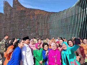 Momen Prabowo Selfie Bareng Iriana-Wury dan Ibu-ibu di IKN