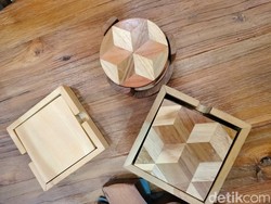 Profesor Ungkap Menyentuh Kayu Dapat Redakan Stres