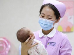 Populasi Menyusut, China Hentikan Kirim Anak Adopsi ke Luar Negeri