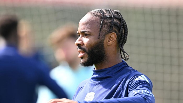 LONDON COLNEY, ENGLAND - SEPTEMBER 13: Raheem Sterling of Arsenal during a training session at Sobha Realty Training Centre on September 13, 2024 in London Colney, England.  (Photo by Stuart MacFarlane/Arsenal FC via Getty Images)