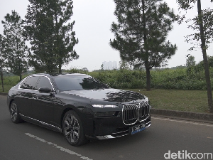 Ternyata BMW i7 Nggak Boros! Segini Konsumsi Listrik Mobil Langganan Presiden