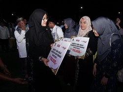 Bupati Ipuk Gelontorkan Rp 9,88 M untuk Insentif Guru Ngaji di Banyuwangi