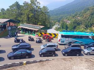 Momen Libur Panjang, Arus Lalin di Cianjur-Puncak Macet