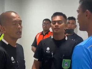 Zulkifli Syukur Pasang Badan soal Pemain Sulteng Pukul Wasit di PON 2024 Zulkifli Syukur Pasang Badan soal Pemain Sulteng Pukul Wasit di PON 2024