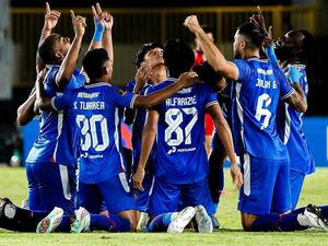 Liga 1: Arema FC Didenda Rp 30 Juta! Liga 1: Arema FC Didenda Rp 30 Juta!