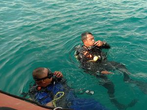 KM Doa Ibu Ditemukan di Perairan Pulau Monyet, 2 Nelayan Masih Hilang KM Doa Ibu Ditemukan di Perairan Pulau Monyet, 2 Nelayan Masih Hilang