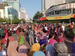 Penampakan Ramainya CFD Sudirman-Thamrin saat Long Weekend