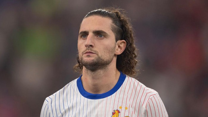 MUNICH, GERMANY - JULY 9:  Adrien Rabiot of France lines up before the UEFA EURO 2024 semi-final match between Spain v France at Munich Football Arena on July 9, 2024 in Munich, Germany. (Photo by Visionhaus/Getty Images)