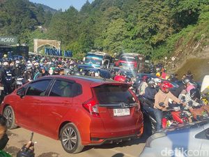 Pantesan Macet Total, Segini Jumlah Kendaraan yang Melintas di Puncak Pantesan Macet Total, Segini Jumlah Kendaraan yang Melintas di Puncak