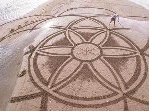 Melihat Indahnya Lukisan Pasir di Sungai Kroasia Melihat Indahnya Lukisan Pasir di Sungai Kroasia