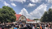 Potret Meriahnya Garebeg Mulud di Pelataran Masjid Gedhe Keraton Yogyakarta