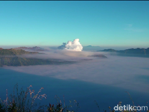 Heboh Awan Kinton Jatuh di Kalimantan, Ini Kata BMKG Heboh Awan Kinton Jatuh di Kalimantan, Ini Kata BMKG