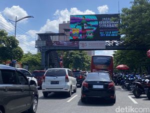 Pemkot Surabaya Atur Pemasangan Reklame di Ruang Publik Pemkot Surabaya Atur Pemasangan Reklame di Ruang Publik