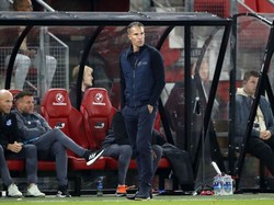 Heerenveen Dilibas AZ 1-9, Van Persie Teringat Memori MU 8-2 Arsenal